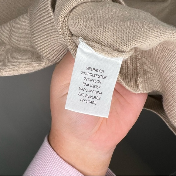 Evereve Cream Sweater Vest V Neck Women's Small Office Casual Cottagecore Tan - Picture 7 of 9